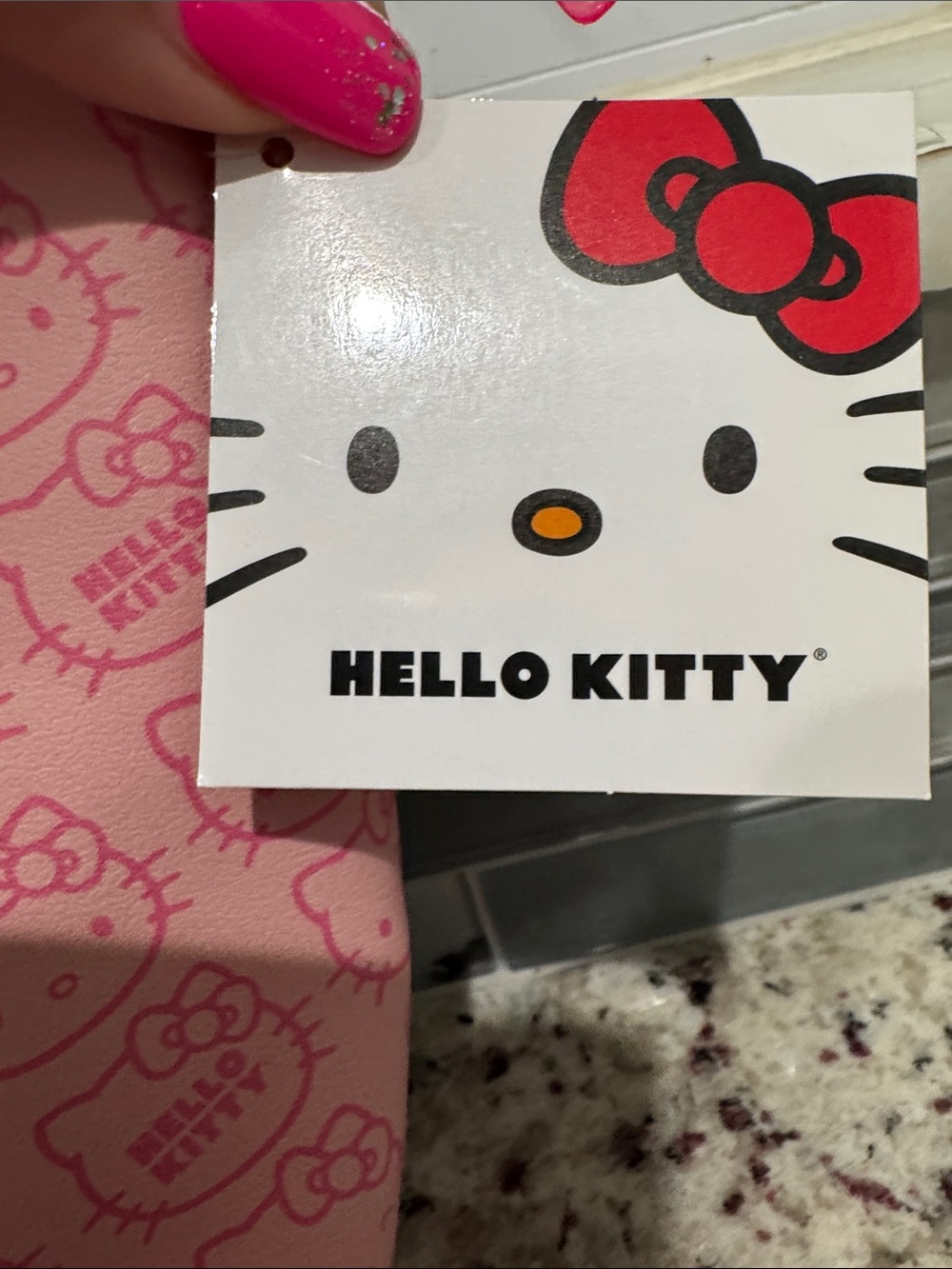 Hello Kitty Pink🎀 Pouch with Bow Accent - Picture 2 of 8